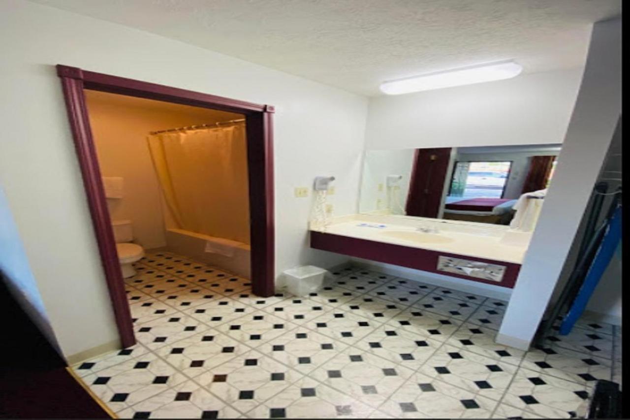 Royal Inn Albany 外观 照片